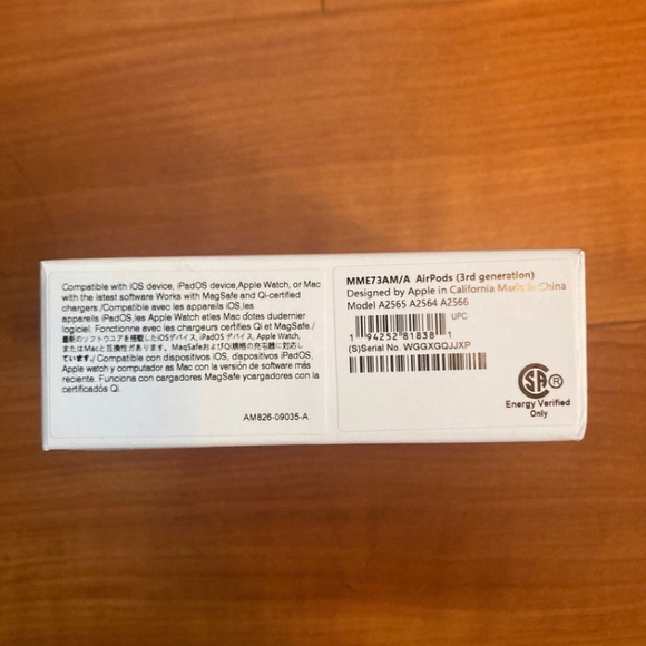 AirPods 3rd generation - Picture 2 of 3